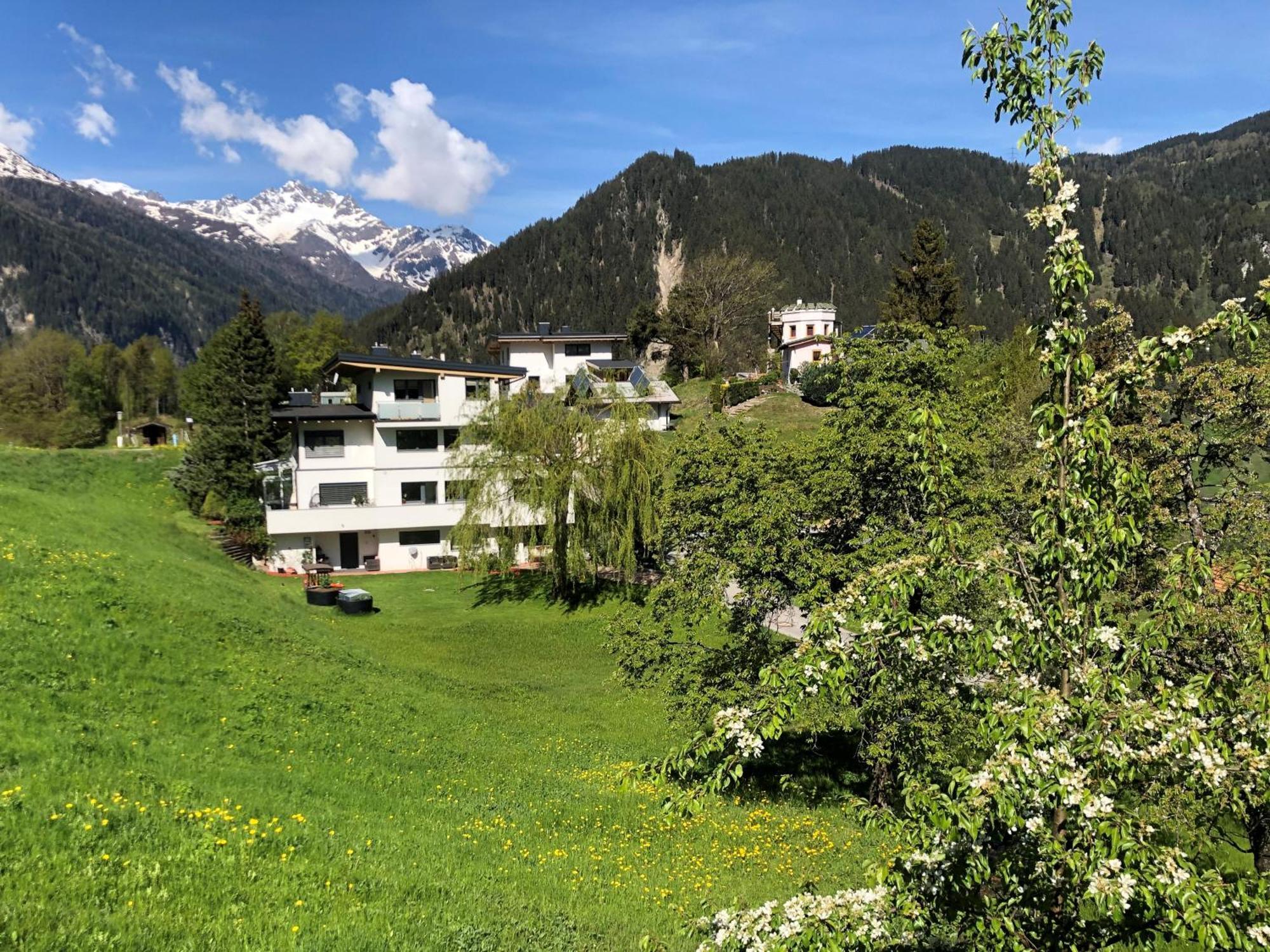 Haus Schmid Apartment Tobadill Exterior photo